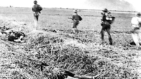 CỜ THƯỞNG CỦA BỘ NGOẠI GIAO CAMPUCHIA TẶNG TRUNG ĐOÀN 273, SƯ ĐOÀN 341