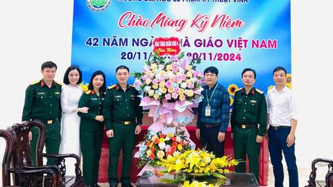 Bảo tàng Quân khu 4: Chúc mừng các nhà trường nhân Ngày Nhà giáo Việt Nam