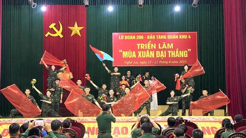 Nhiều tài liệu, hiện vật lần đầu được trưng bày tại triển lãm lưu động “Mùa xuân đại thắng”