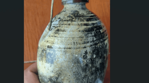 BÌNH TÔNG KHẮC CHỮ “HUYNH”